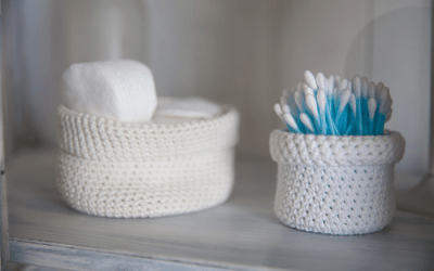 Commerce : cotons-tiges et vaisselle en plastique interdits à la vente