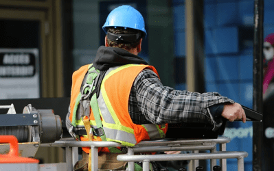 Accidents de travail : la baisse est deux fois plus élevée dans la construction